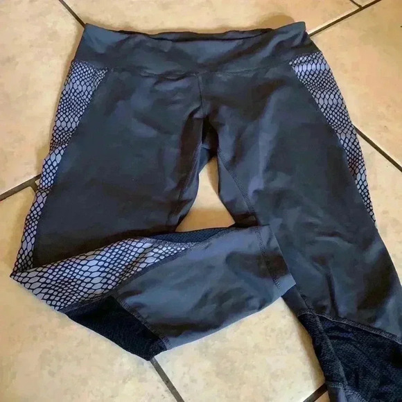 Zella - Picture 1 of 3